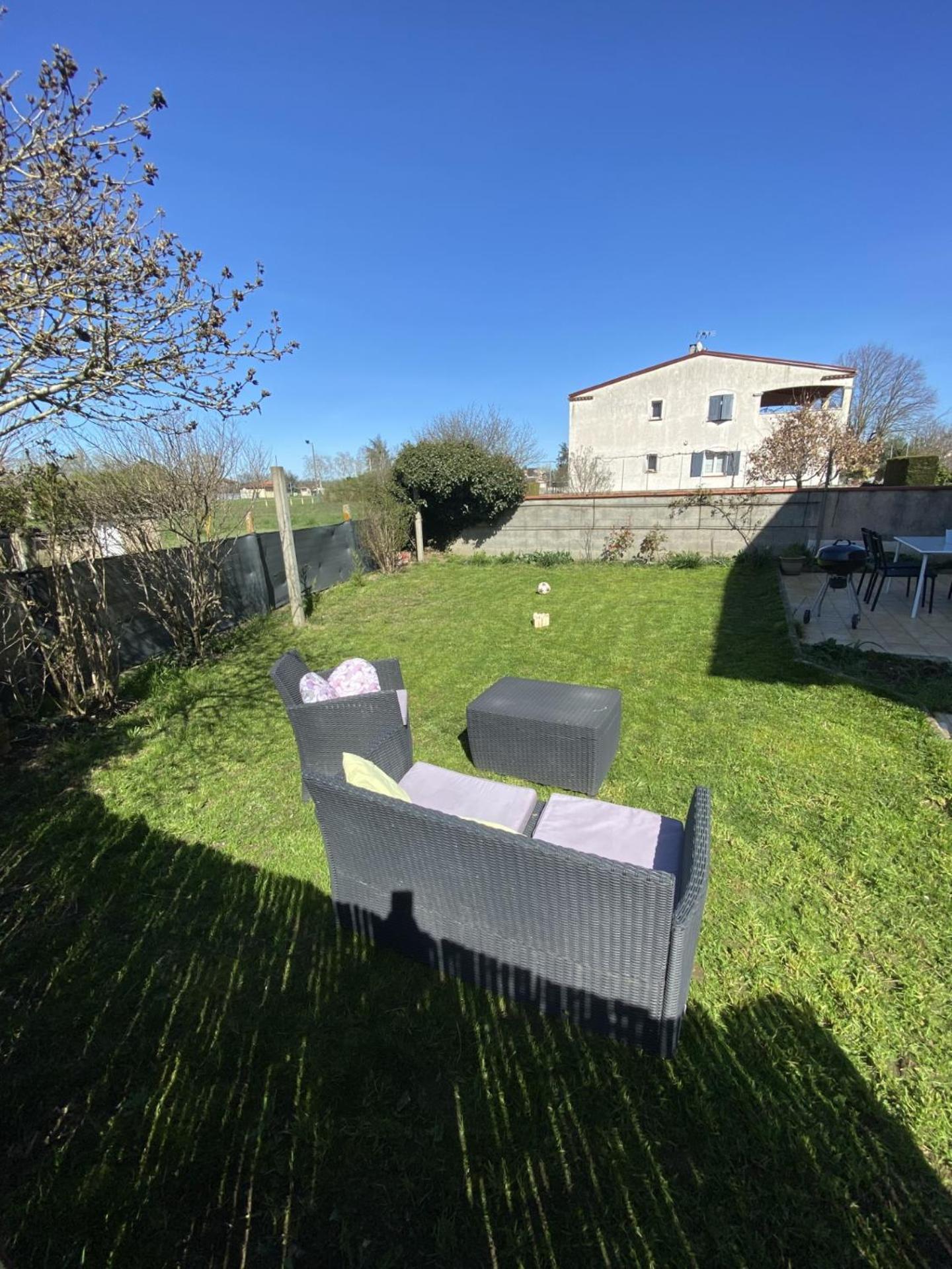 Appartement Tout Equipe 2 Chambres + Jardin Saix  Εξωτερικό φωτογραφία