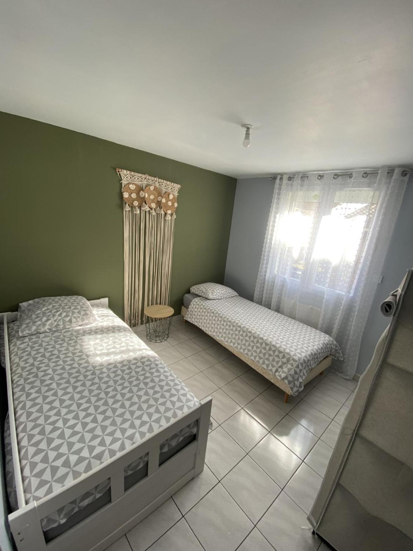 Appartement Tout Equipe 2 Chambres + Jardin Saix  Εξωτερικό φωτογραφία