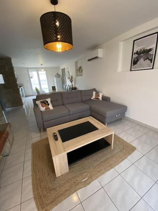 Appartement Tout Equipe 2 Chambres + Jardin Saix  Εξωτερικό φωτογραφία